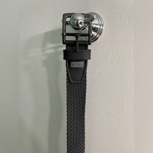 New Men’s Nike Golf Belt Size Medium (Waist 30-32)